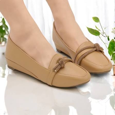 Women's pumps collection at Desire Collection
